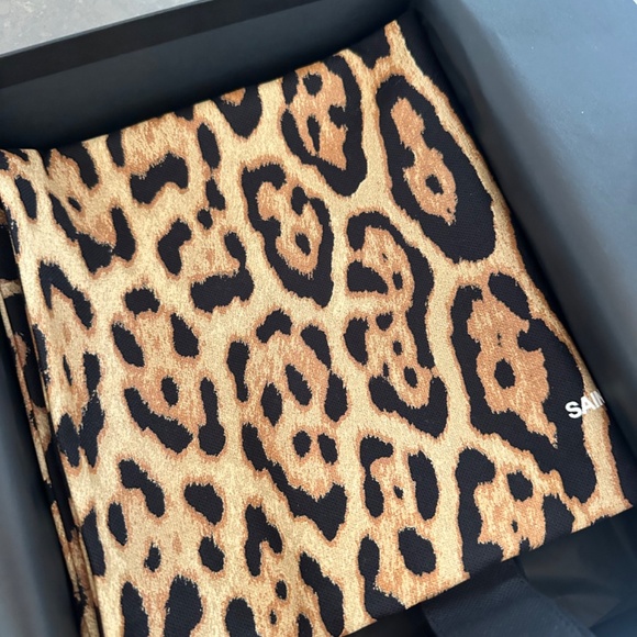 NIB Saint Laurent Leopard Tote - Picture 3 of 5